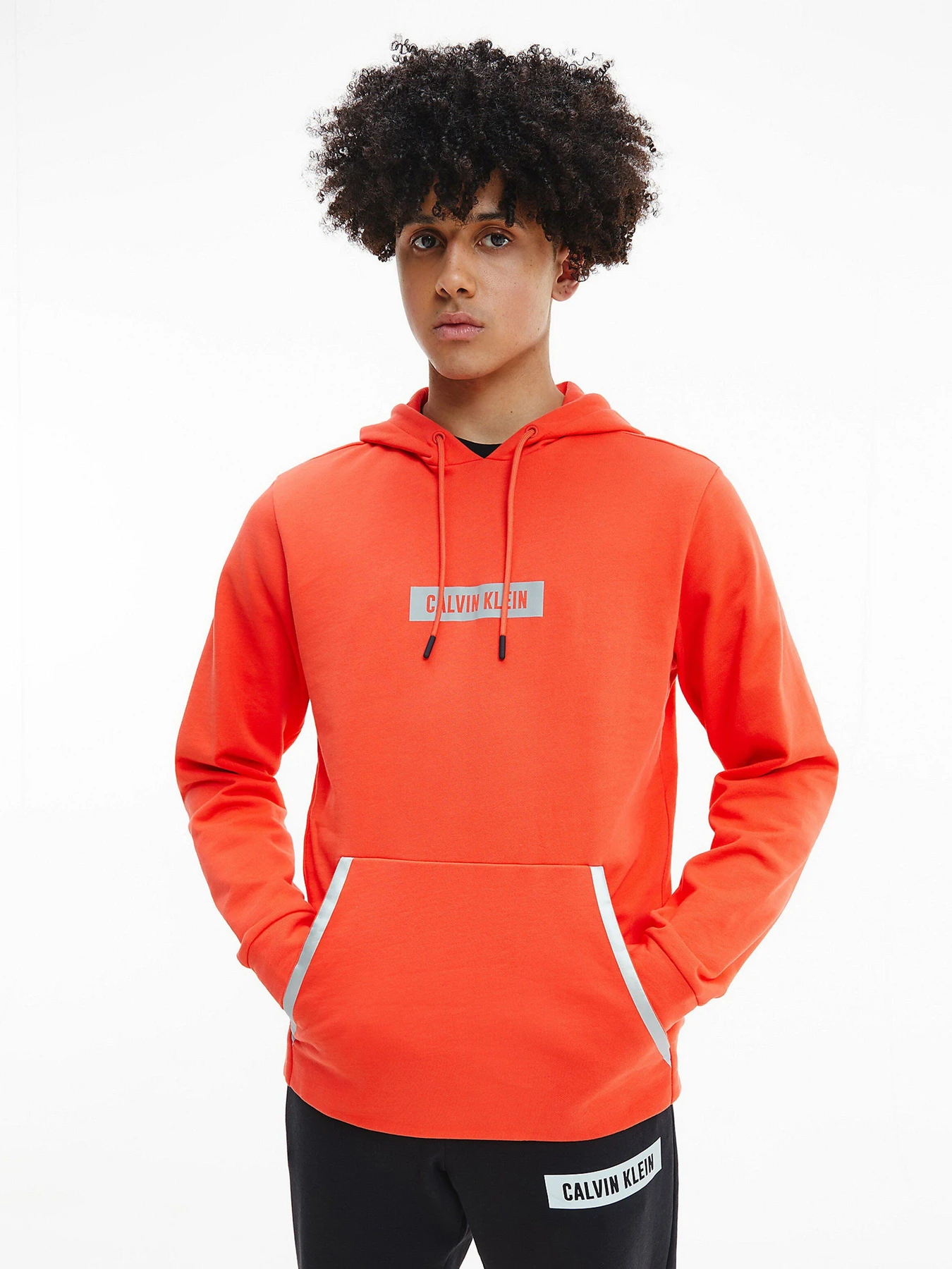 Худи и свитшоты Calvin Klein модель 00GMS1W361-610 Худи и свитшоты Calvin Klein модель 00GMS1W361-610 Фото