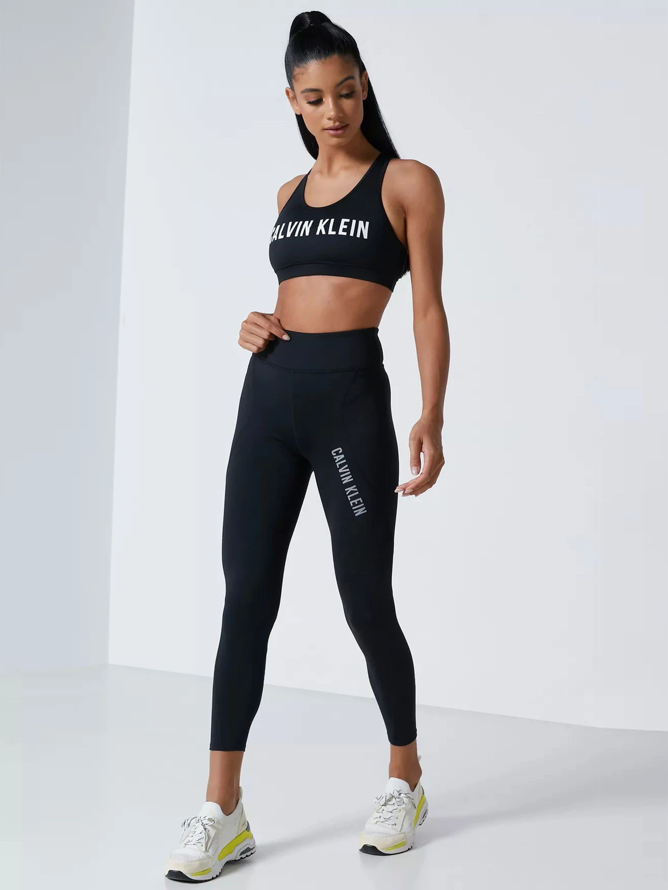 Брюки Calvin Klein модель 00GWS1L657-007 Фото