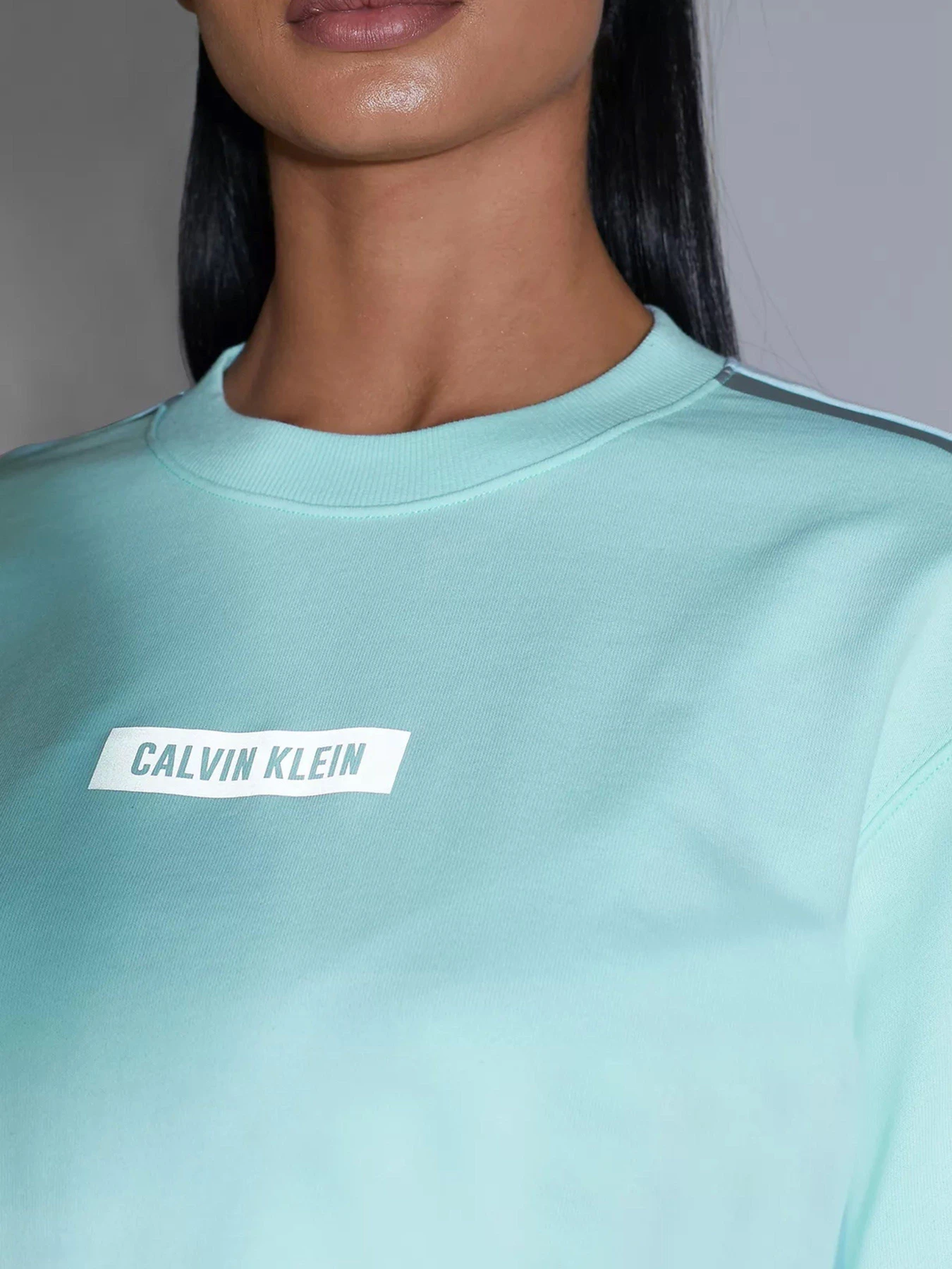 Худи и свитшоты Calvin Klein модель 00GWS1W302-401 Фото