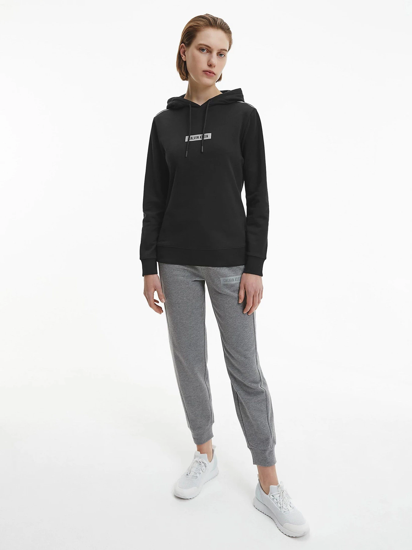 Худи и свитшоты Calvin Klein модель 00GWS1W303-007 Худи и свитшоты Calvin Klein модель 00GWS1W303-007 Фото