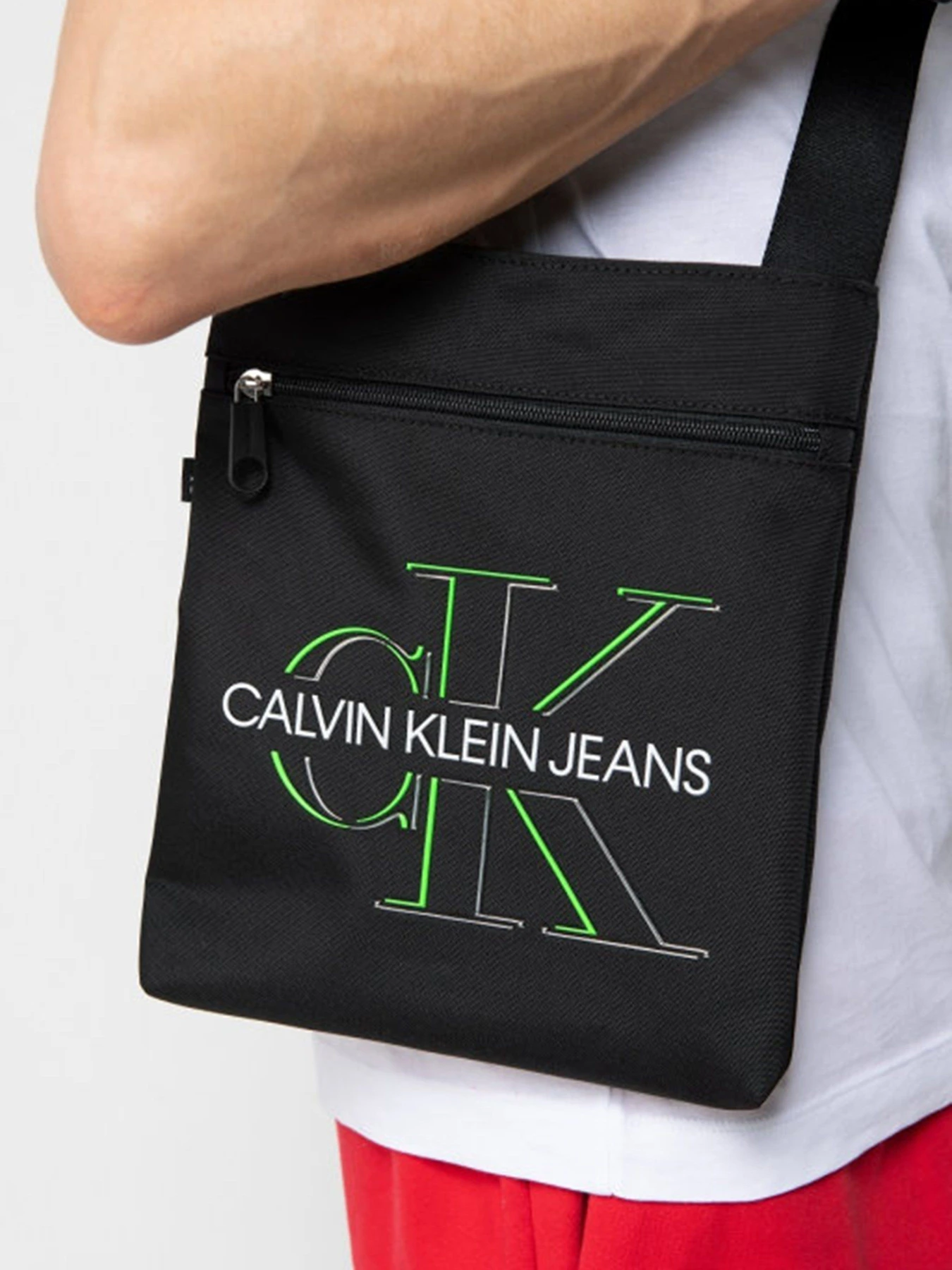 Сумки Calvin Klein модель K50K506347_BDS0 Сумки Calvin Klein модель K50K506347_BDS0 Фото