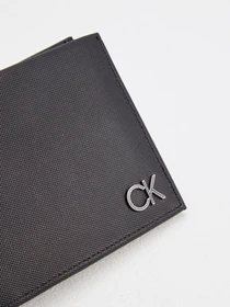Гаманці Calvin Klein модель K50K506750_BAX0 Фото