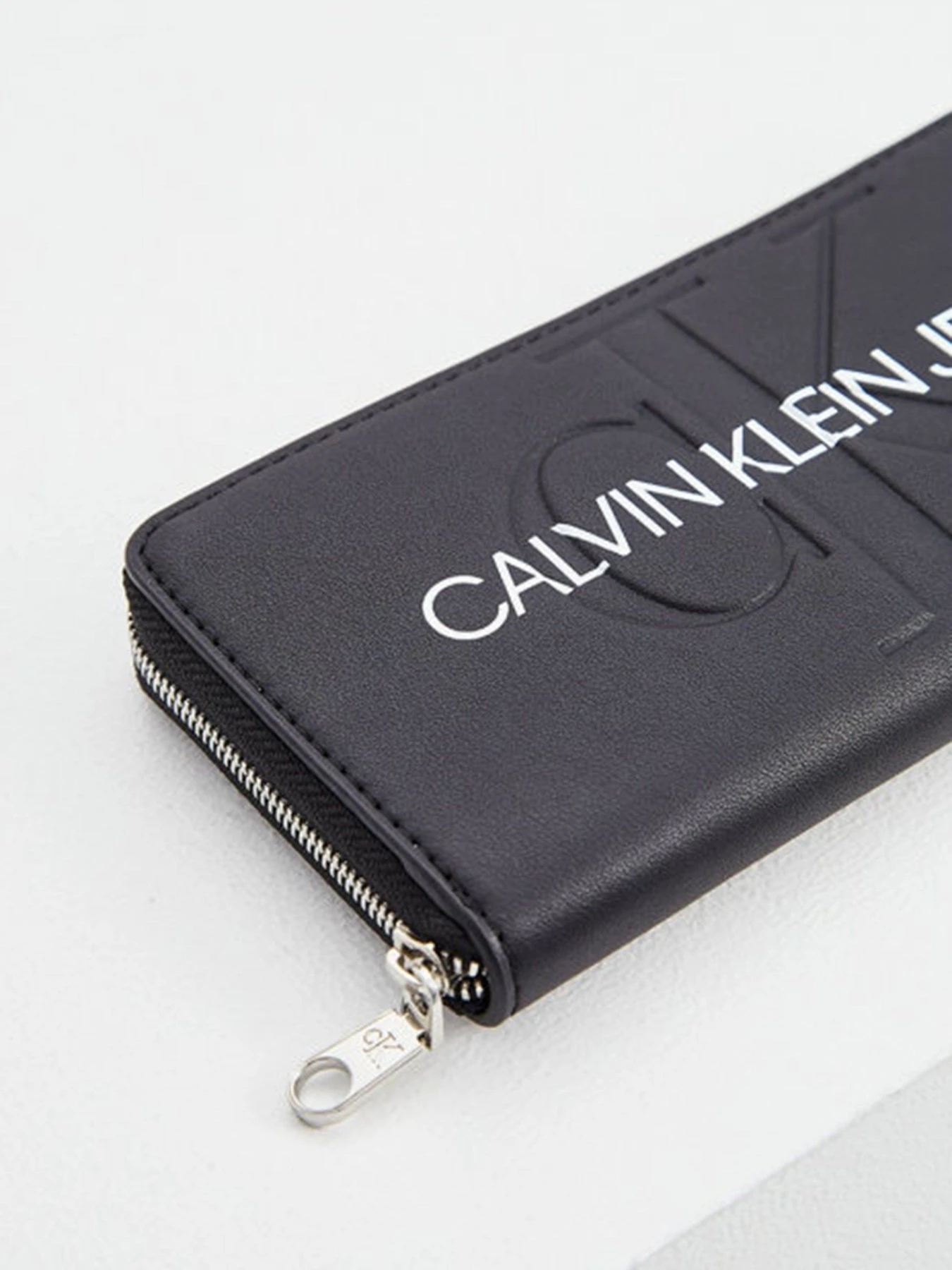 Кошельки Calvin Klein модель K60K607634_BDS0 Фото