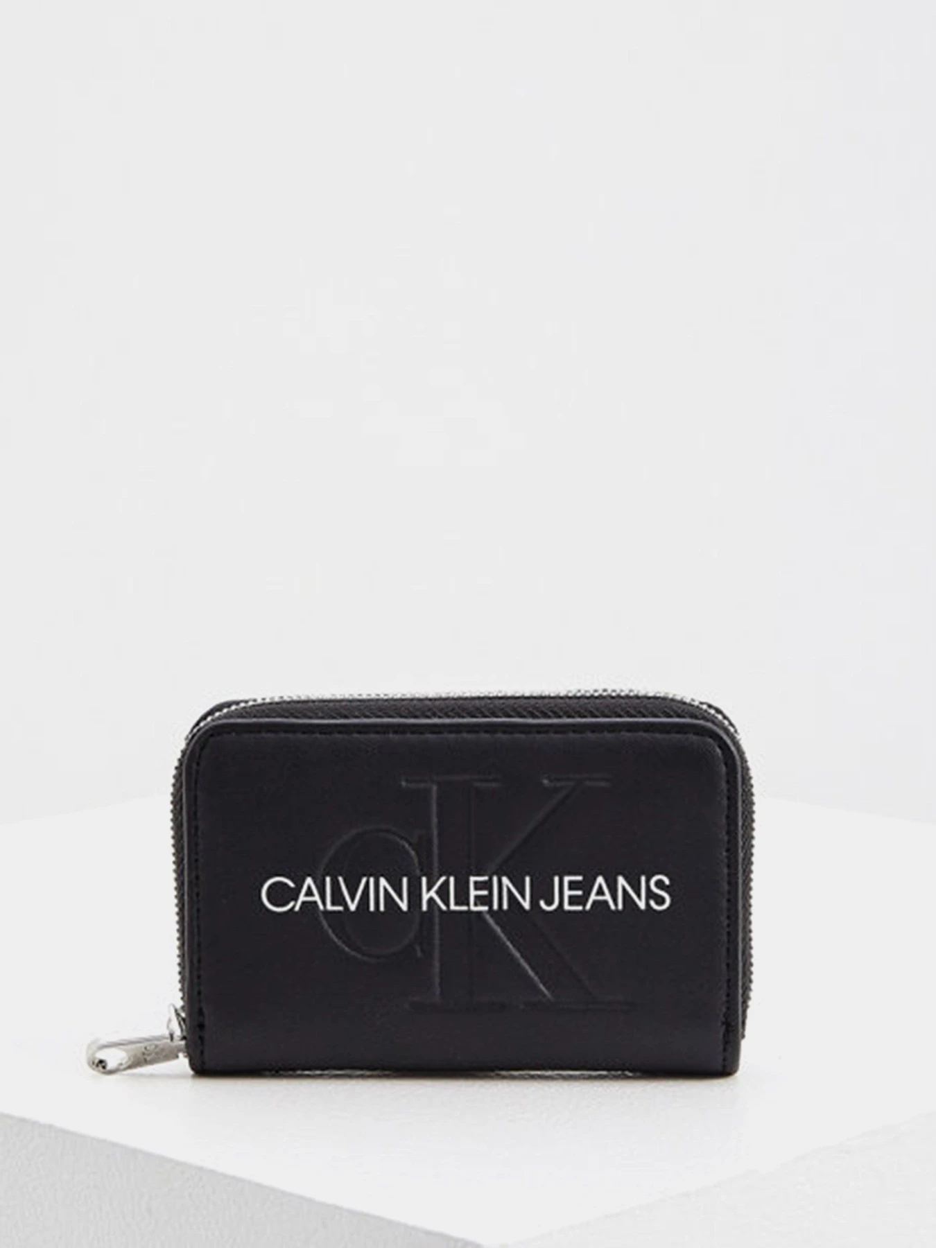 Гаманці Calvin Klein модель K60K608007_BDS0 Гаманці Calvin Klein модель K60K608007_BDS0 Фото