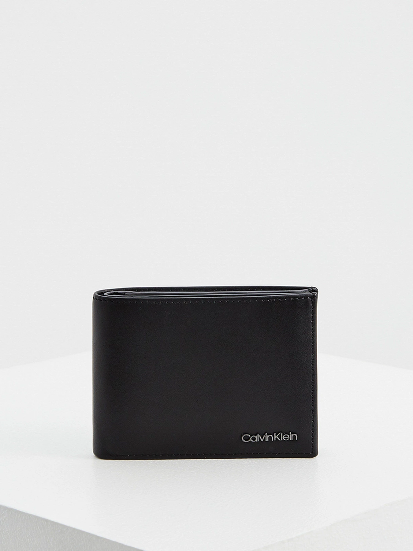 Гаманці Calvin Klein модель K50K506386_BAX0 Гаманці Calvin Klein модель K50K506386_BAX0 Фото
