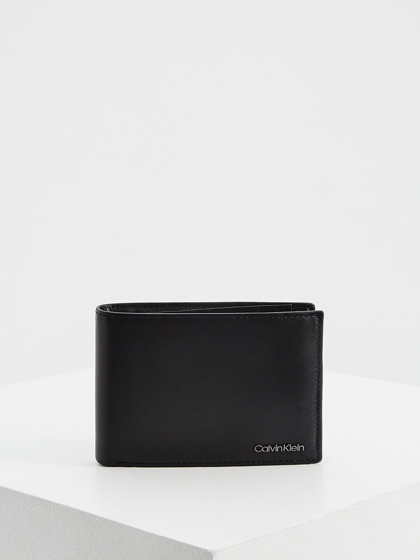 Гаманці Calvin Klein модель K50K506387_BAX0 Гаманці Calvin Klein модель K50K506387_BAX0 Фото