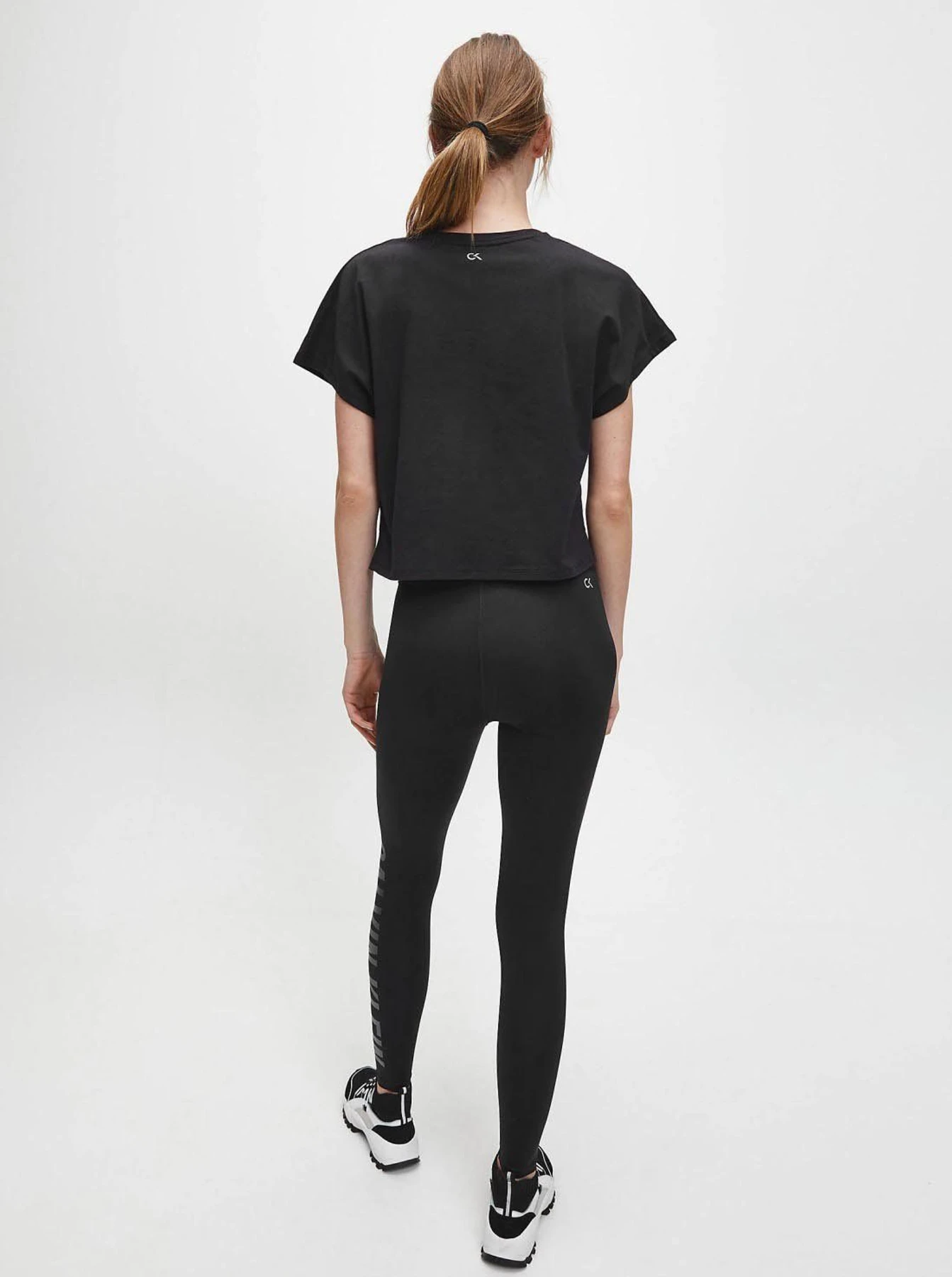 Футболки и поло Calvin Klein модель 00GWT0K126-007 Футболки и поло Calvin Klein модель 00GWT0K126-007 Фото