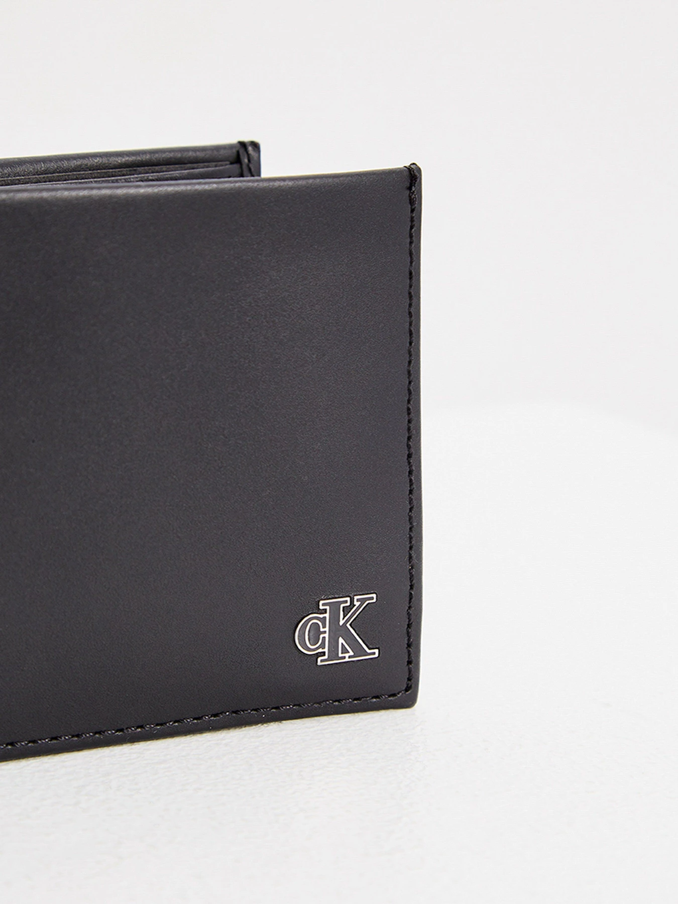 Гаманці Calvin Klein модель K50K506795_BDS0 Гаманці Calvin Klein модель K50K506795_BDS0 Фото
