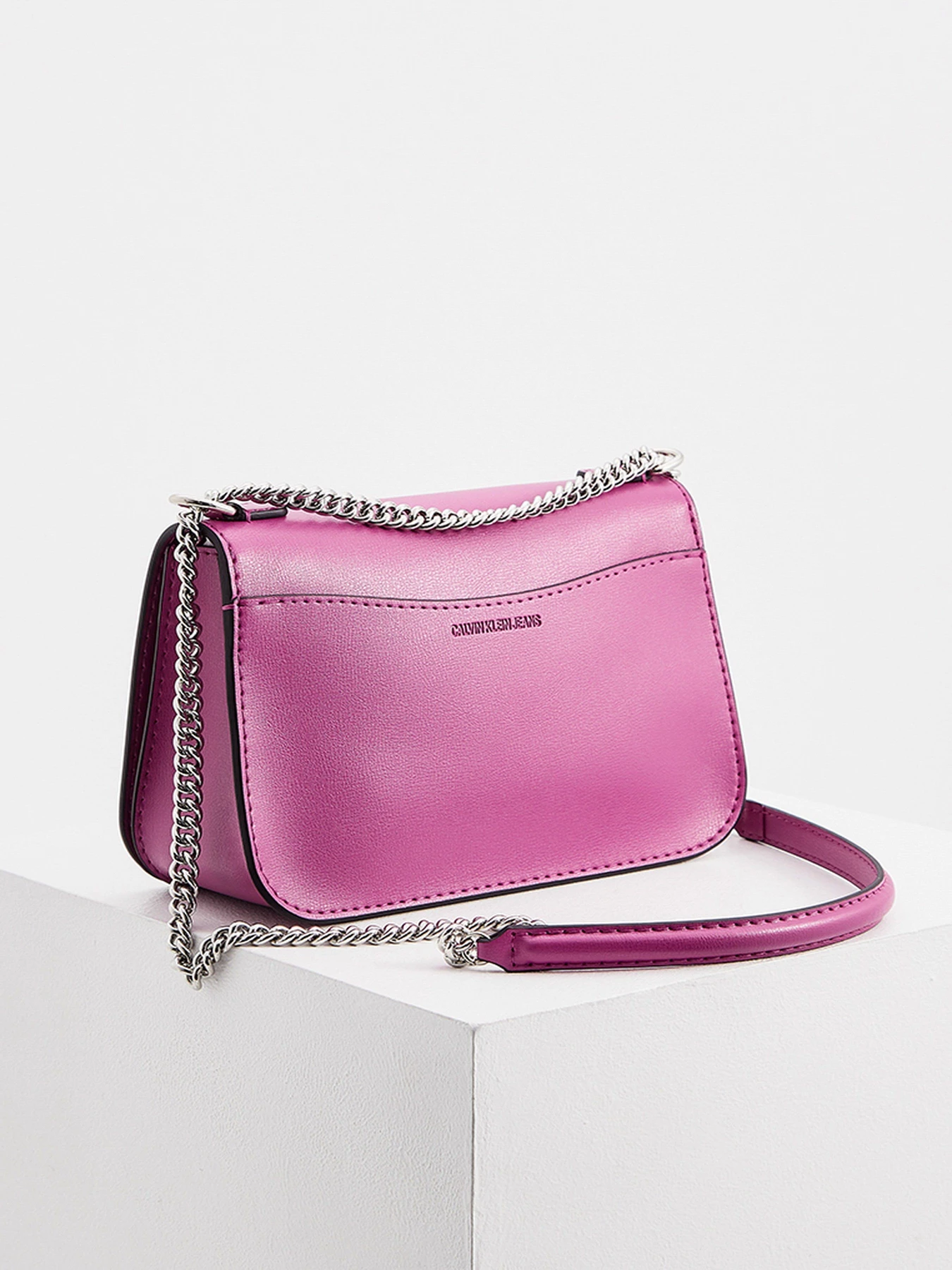 Сумки Calvin Klein модель K60K607482_VIB0 Фото