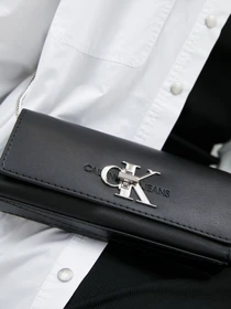 Сумки Calvin Klein модель K60K607484_BDS0 Фото