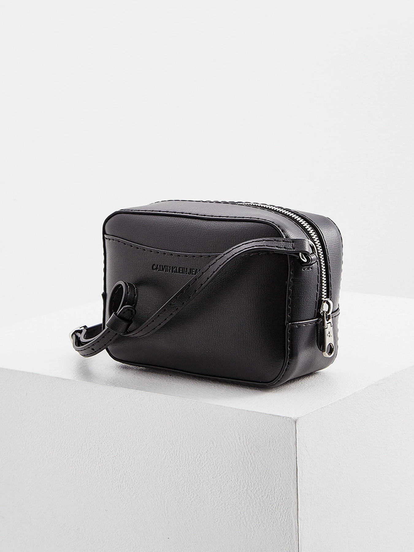 Сумки Calvin Klein модель K60K607485_BDS0 Фото