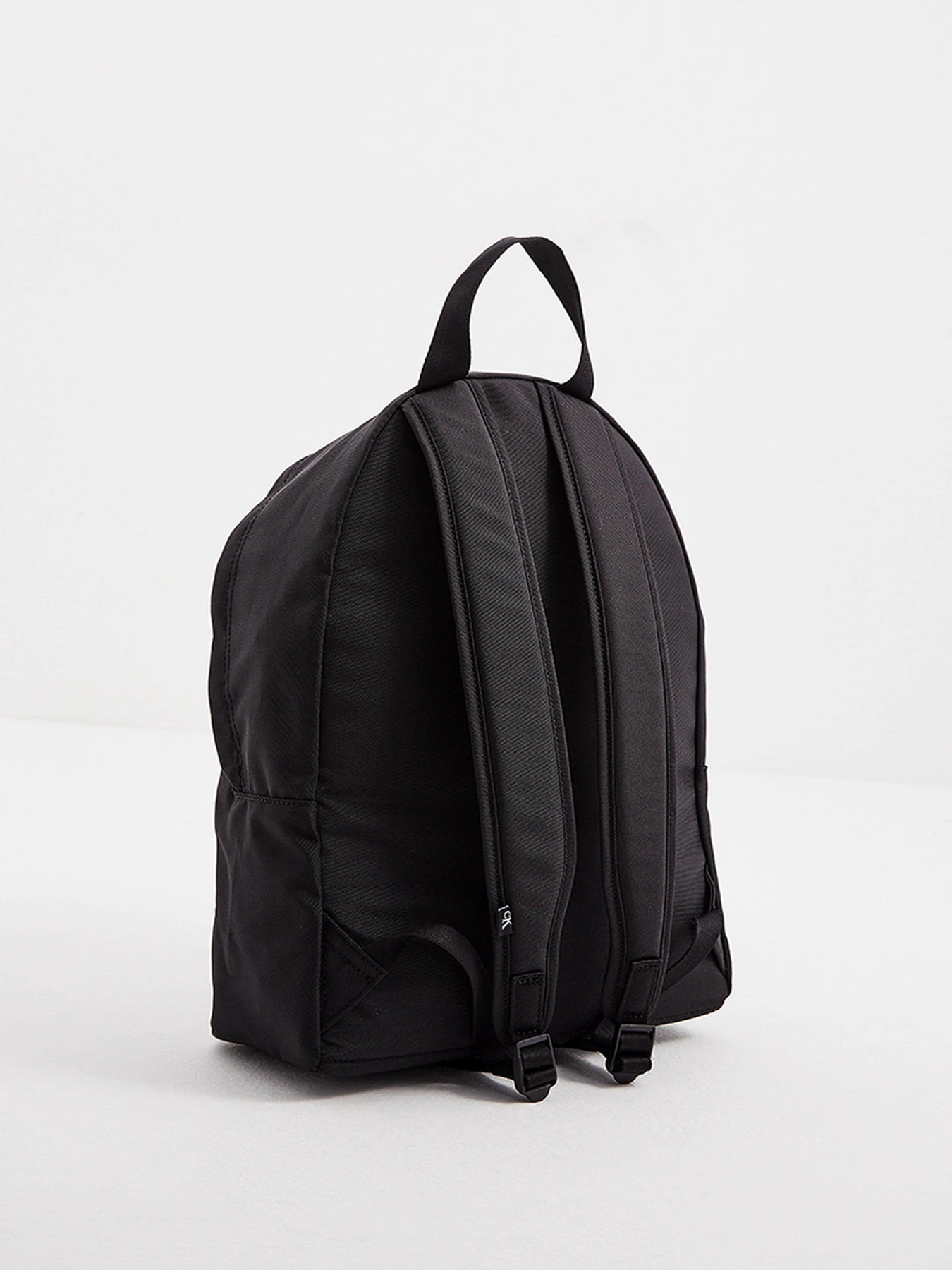 Рюкзаки Calvin Klein Round BP40 модель K60K607576_BDS0 Фото