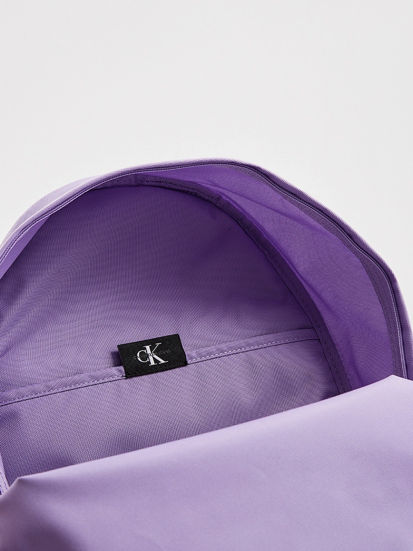 Рюкзаки Calvin Klein модель K60K607576_V0K0 Фото