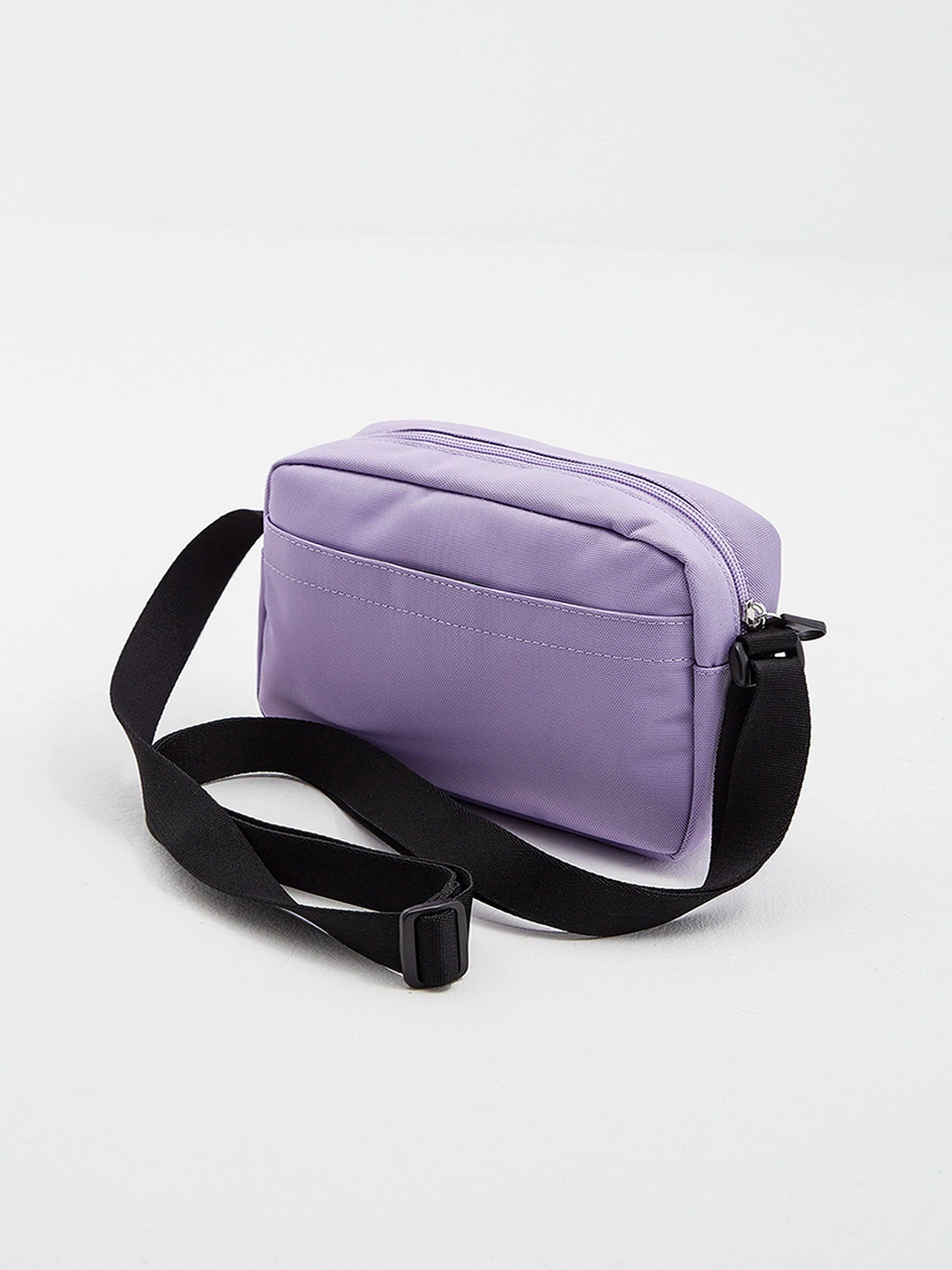 Сумки Calvin Klein модель K60K607577_V0K0 Сумки Calvin Klein модель K60K607577_V0K0 Фото