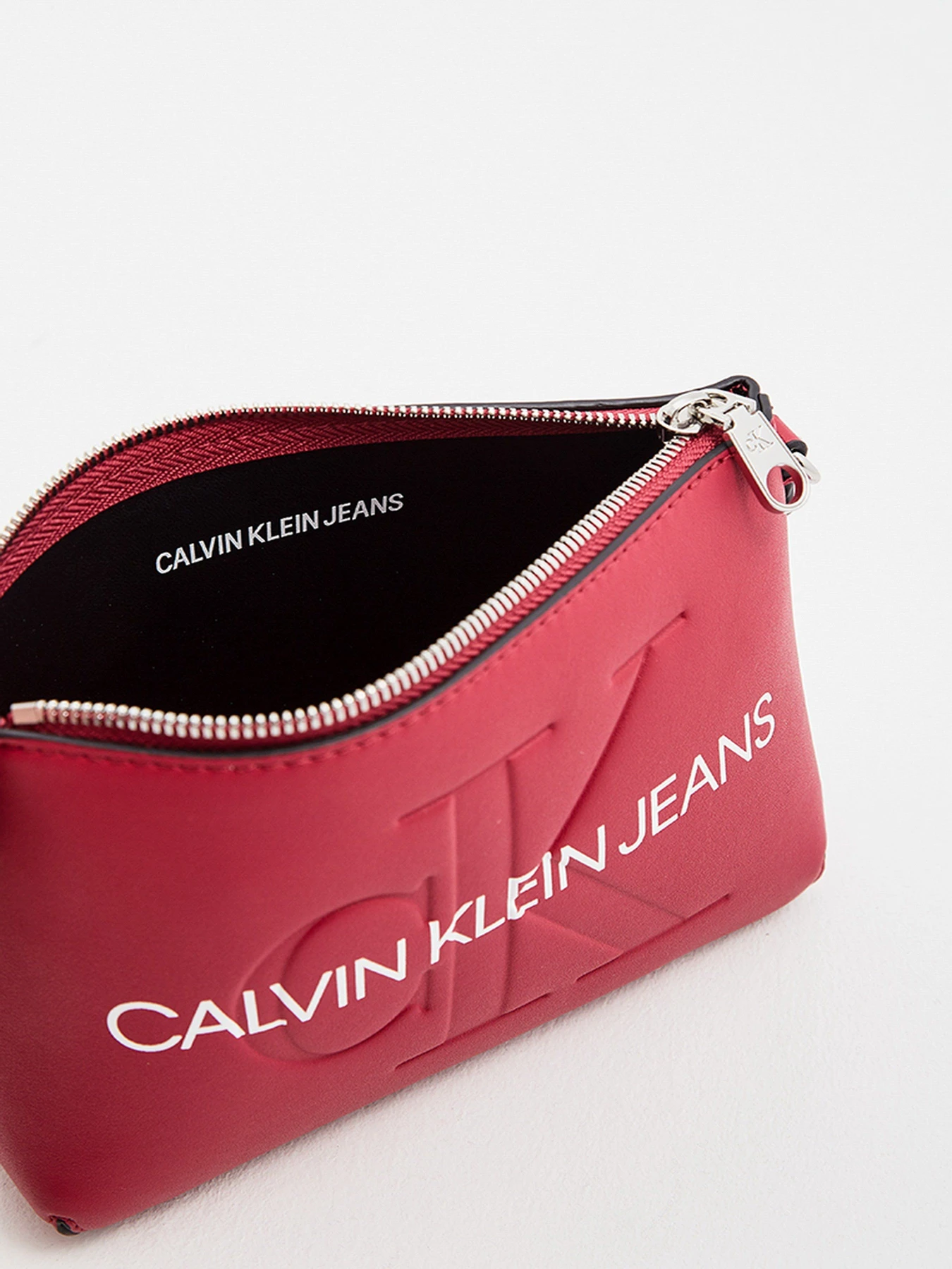 Сумки Calvin Klein модель K60K607858_XAP0 Сумки Calvin Klein модель K60K607858_XAP0 Фото
