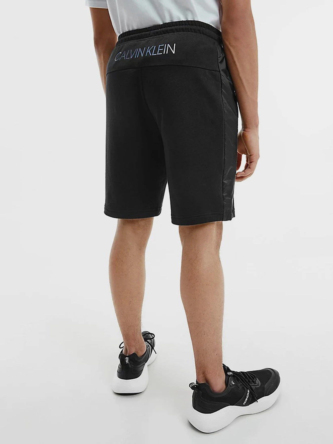 Брюки Calvin Klein модель 00GMT1S858-007 Брюки Calvin Klein модель 00GMT1S858-007 Фото