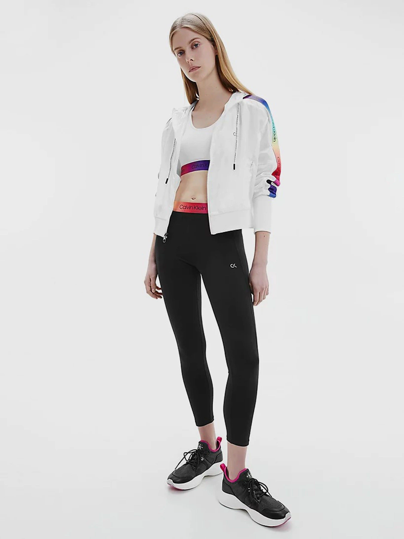 Худи и свитшоты Calvin Klein модель 00GWT1O566-100 Фото