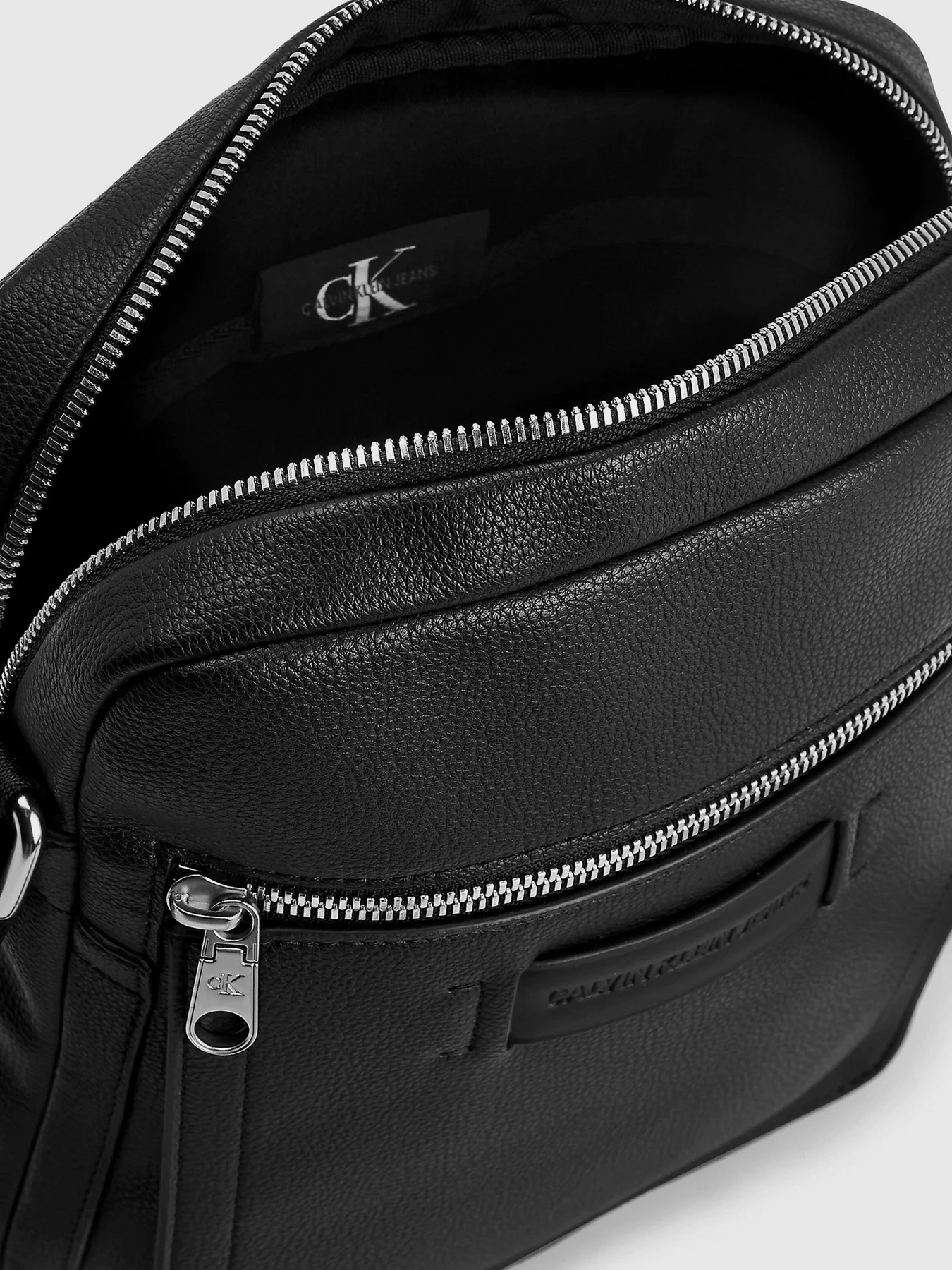 Сумки Calvin Klein модель K50K506947_BDS Фото