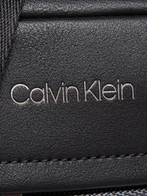 Сумки Calvin Klein модель K50K506975_PA3 Фото