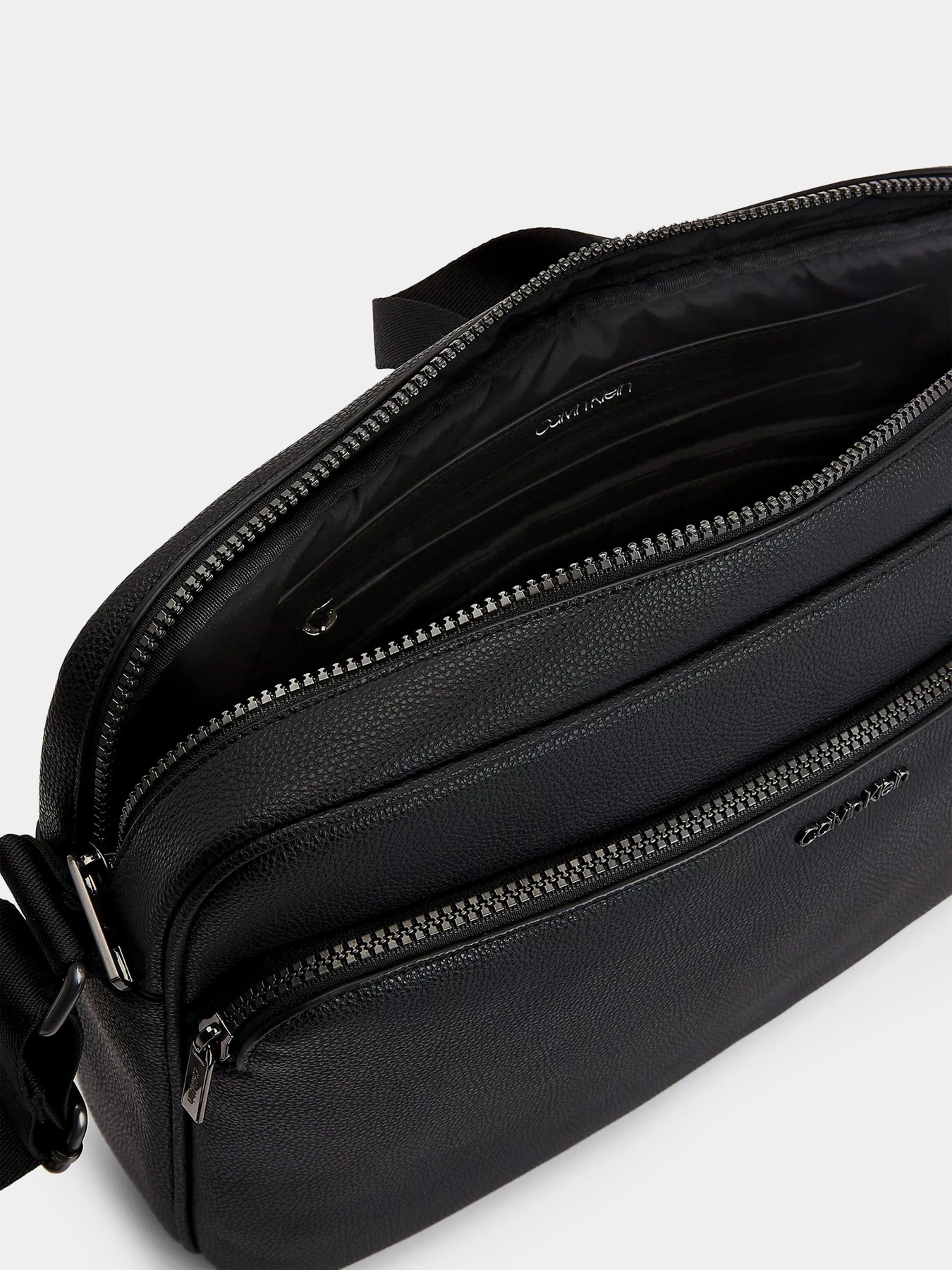 Сумки Calvin Klein модель K50K507152_BAX Сумки Calvin Klein модель K50K507152_BAX Фото