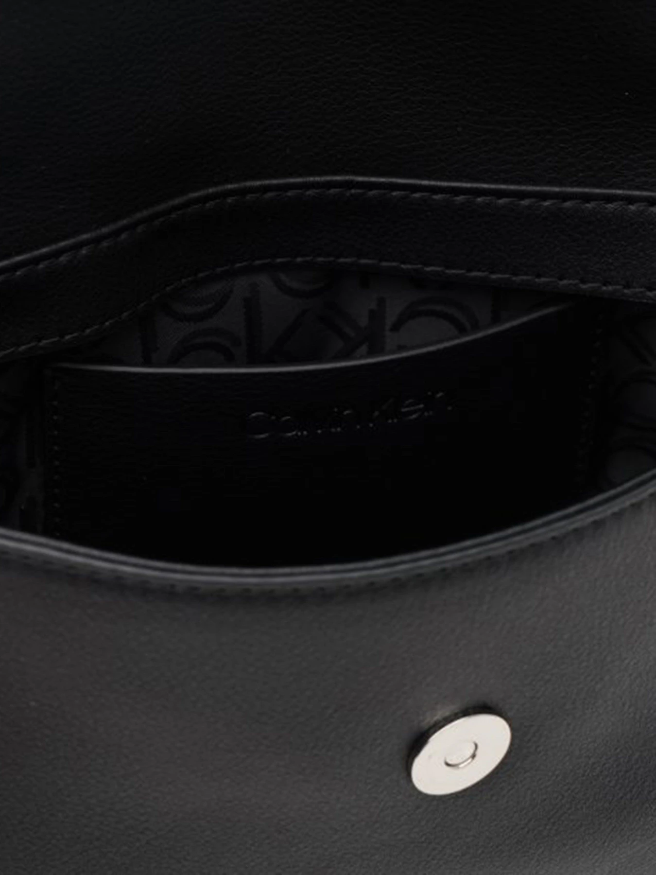 Сумки Calvin Klein модель K60K608170_BAX Сумки Calvin Klein модель K60K608170_BAX Фото