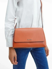 Сумки Calvin Klein модель K60K608181_GAC Фото