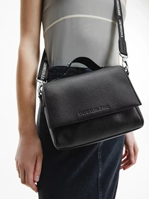 Сумки Calvin Klein модель K60K608267_BDS Фото