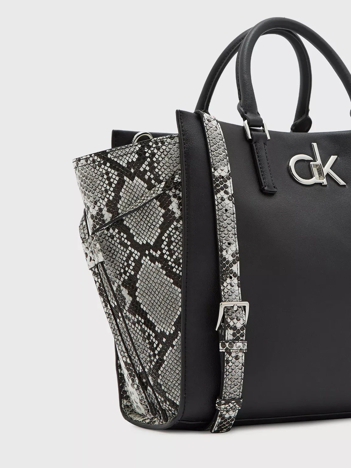 Сумки Calvin Klein модель K60K608315_0GK Сумки Calvin Klein модель K60K608315_0GK Фото