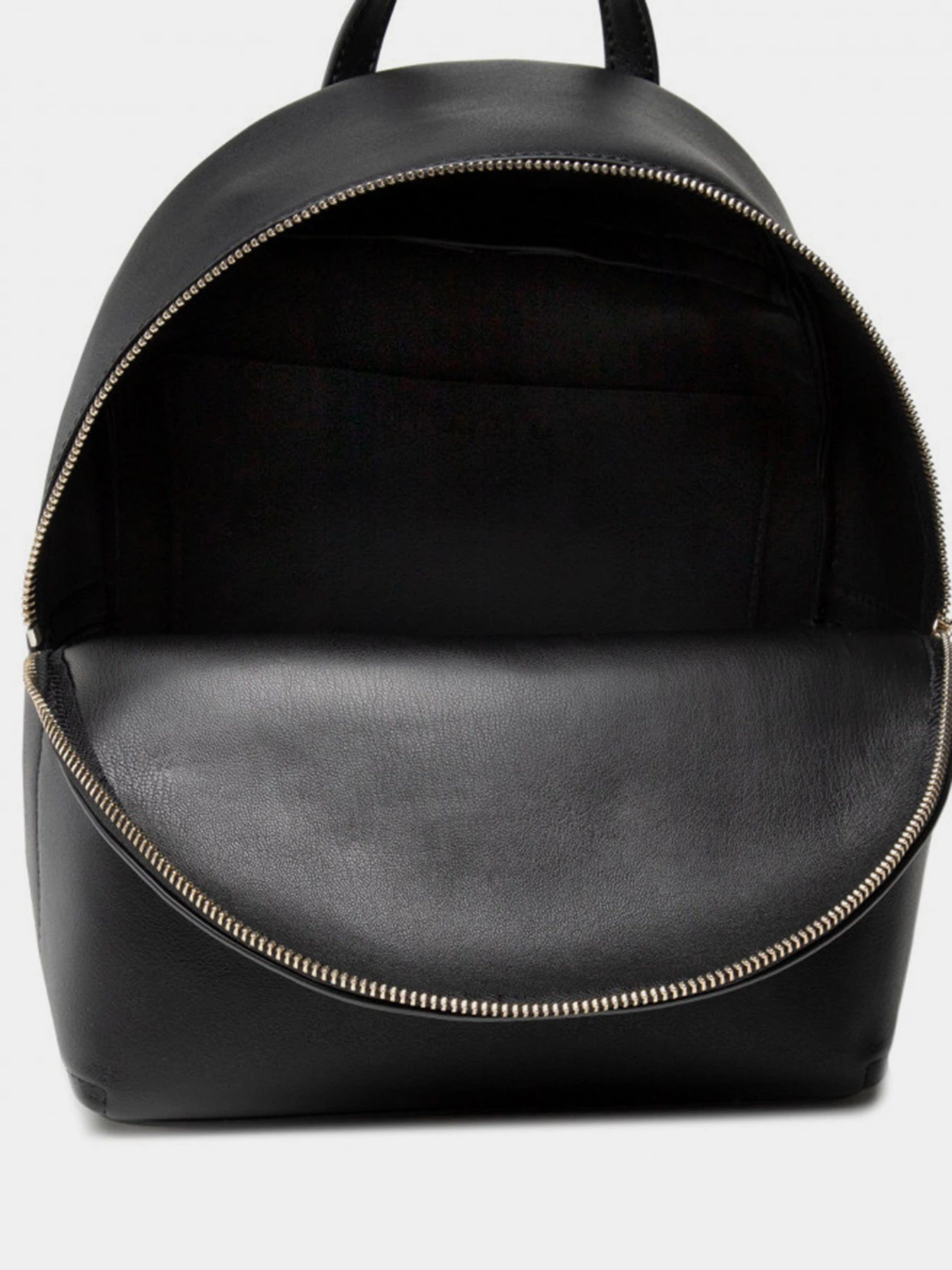 Рюкзаки Calvin Klein Round Bp W/Pckt модель K60K608557_BAX Фото