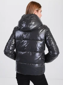 Куртки та дублянки Calvin Klein модель J20J216260_PCK Фото