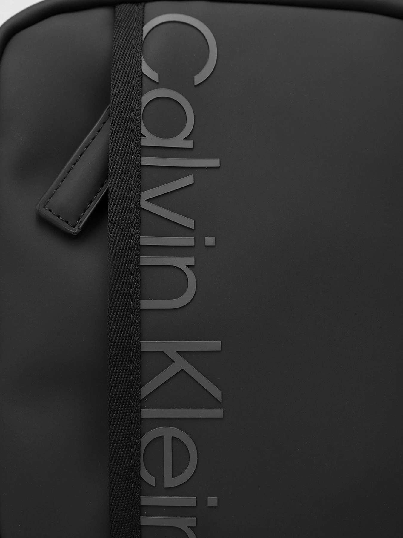 Сумки Calvin Klein модель K50K507303_BAX Фото