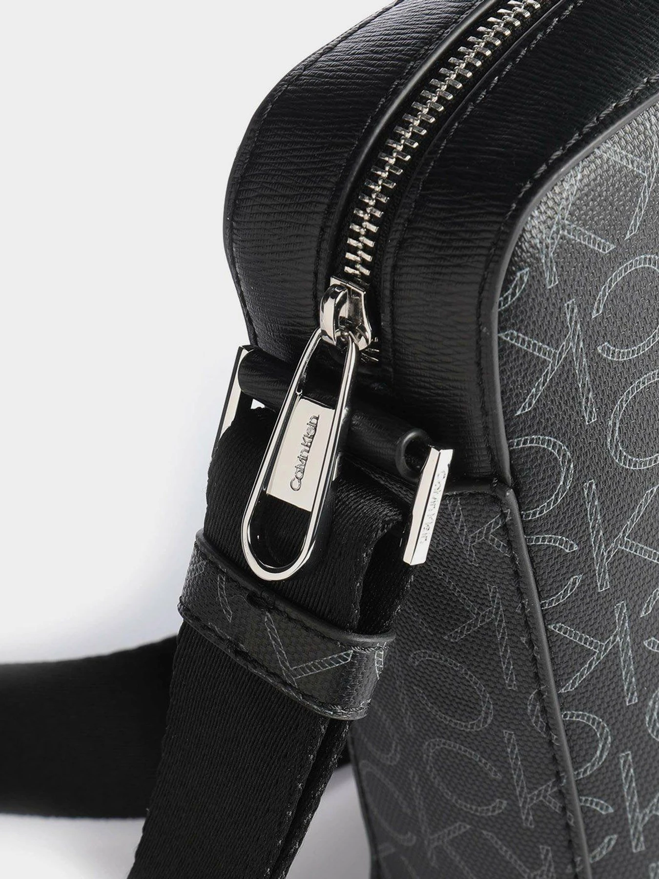Сумки Calvin Klein модель K50K508098_01E Фото