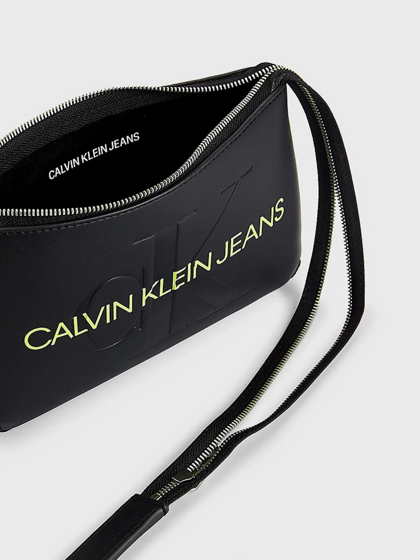 Сумки Calvin Klein модель K60K608689_BDS Фото