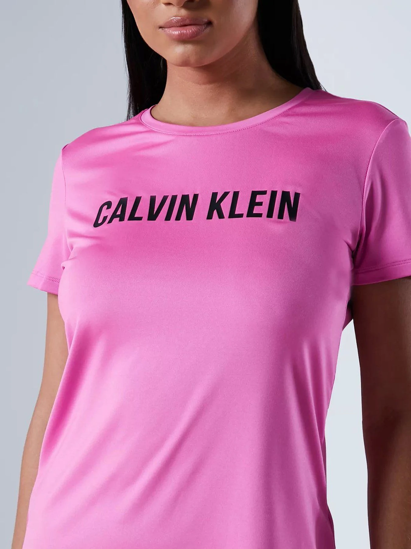 Футболки и поло Calvin Klein модель 00GWF0K168-608 Футболки и поло Calvin Klein модель 00GWF0K168-608 Фото