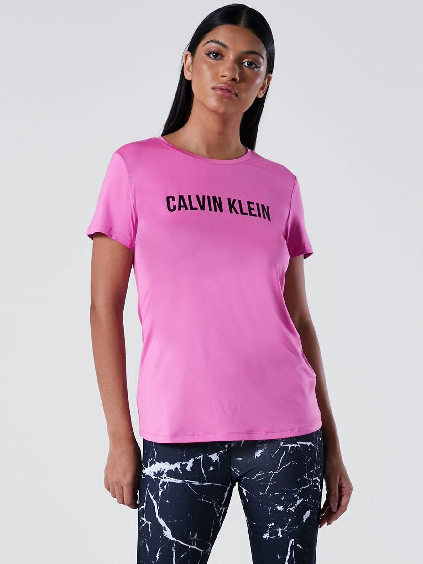 Футболки и поло Calvin Klein модель 00GWF0K168-608 Футболки и поло Calvin Klein модель 00GWF0K168-608 Фото