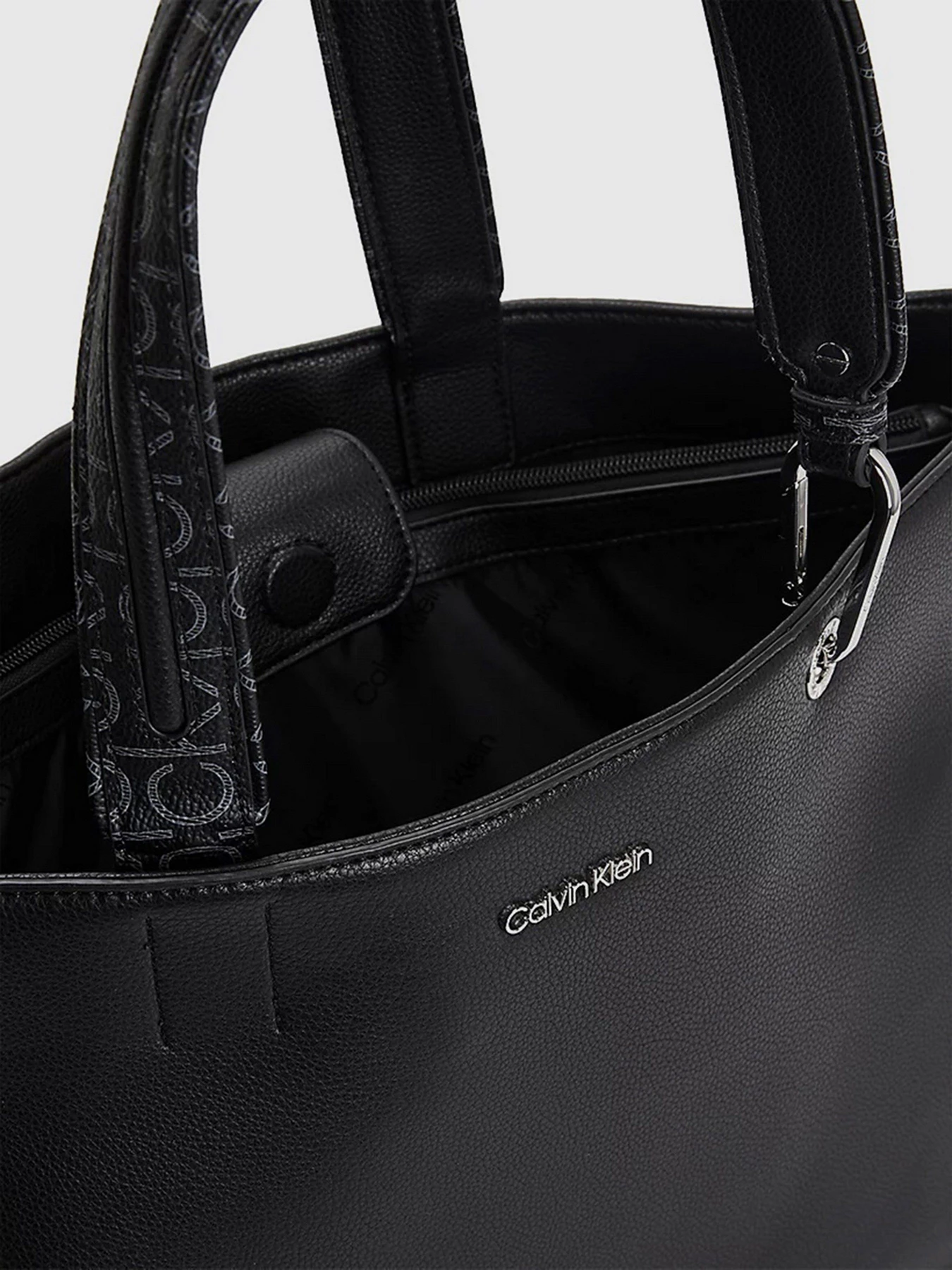 Сумки Calvin Klein модель K60K608442_BAX Сумки Calvin Klein модель K60K608442_BAX Фото