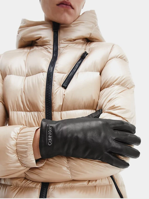 Перчатки и варежки Calvin Klein Ck Must Gloves модель K60K608652_BAX Фото