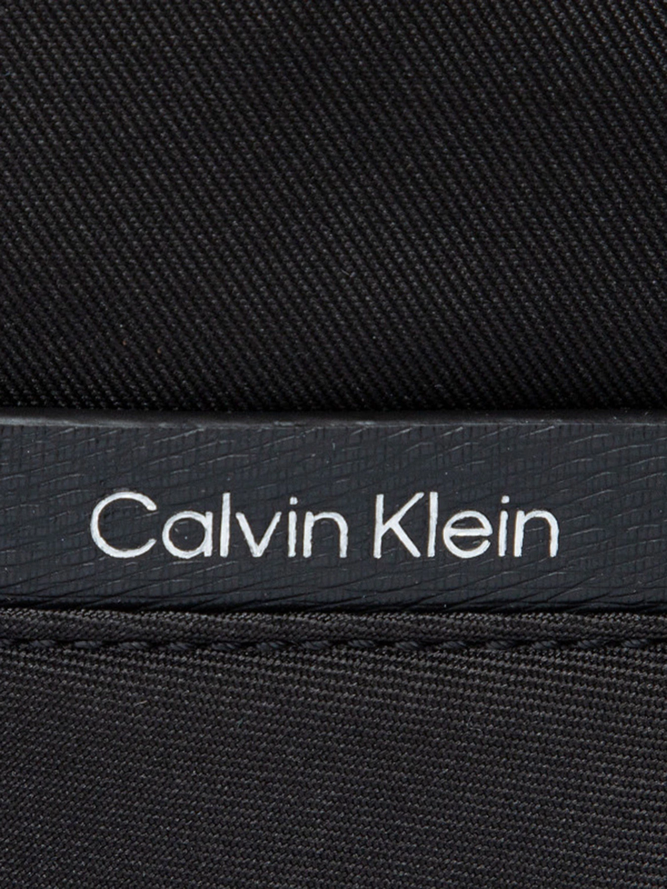 Сумки Calvin Klein модель K50K507797_BAX Сумки Calvin Klein модель K50K507797_BAX Фото