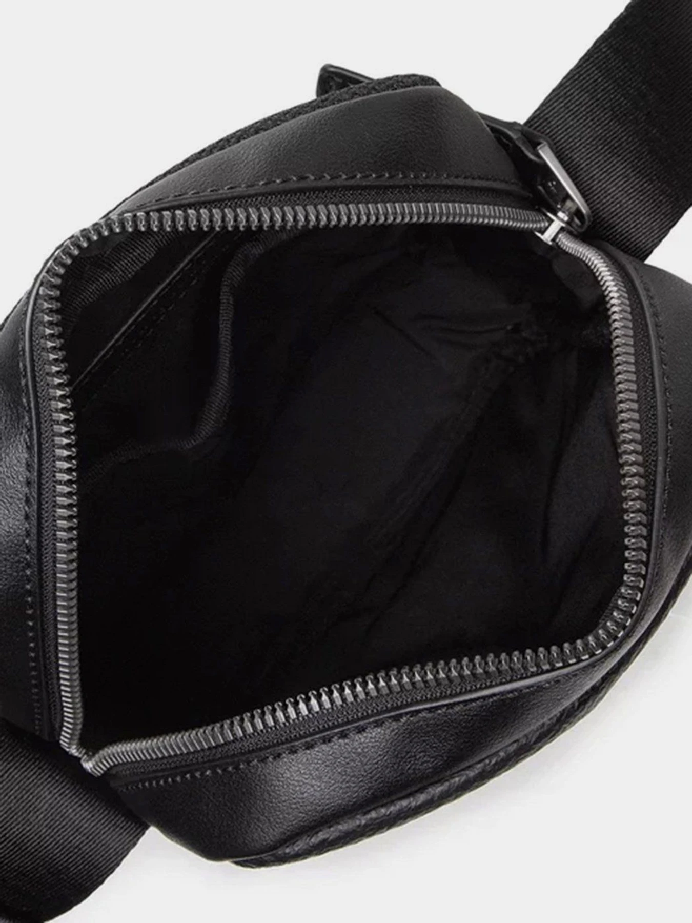 Сумки Calvin Klein модель K50K507802_BAX Сумки Calvin Klein модель K50K507802_BAX Фото