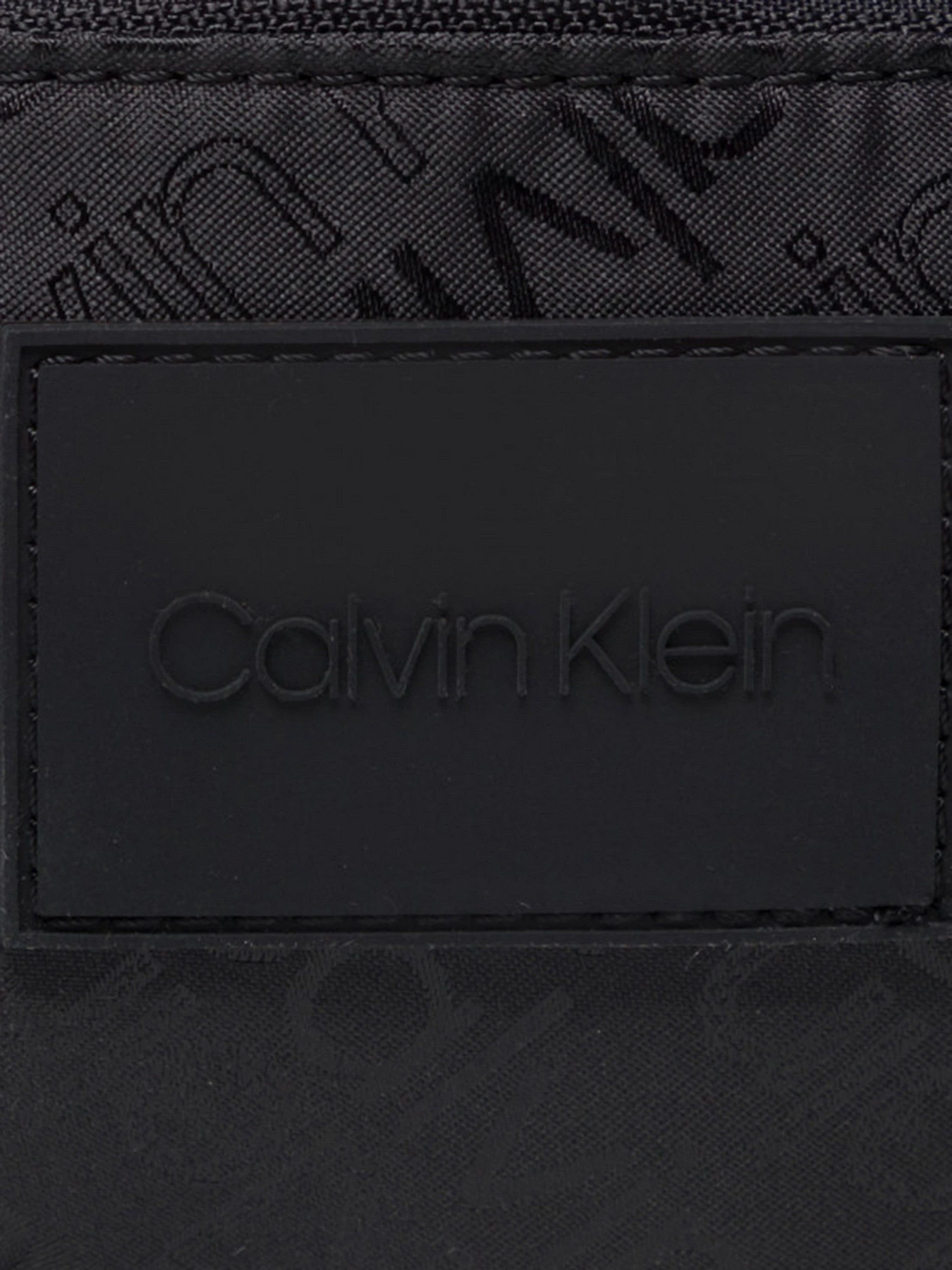 Сумки Calvin Klein модель K50K508147_01L Сумки Calvin Klein модель K50K508147_01L Фото