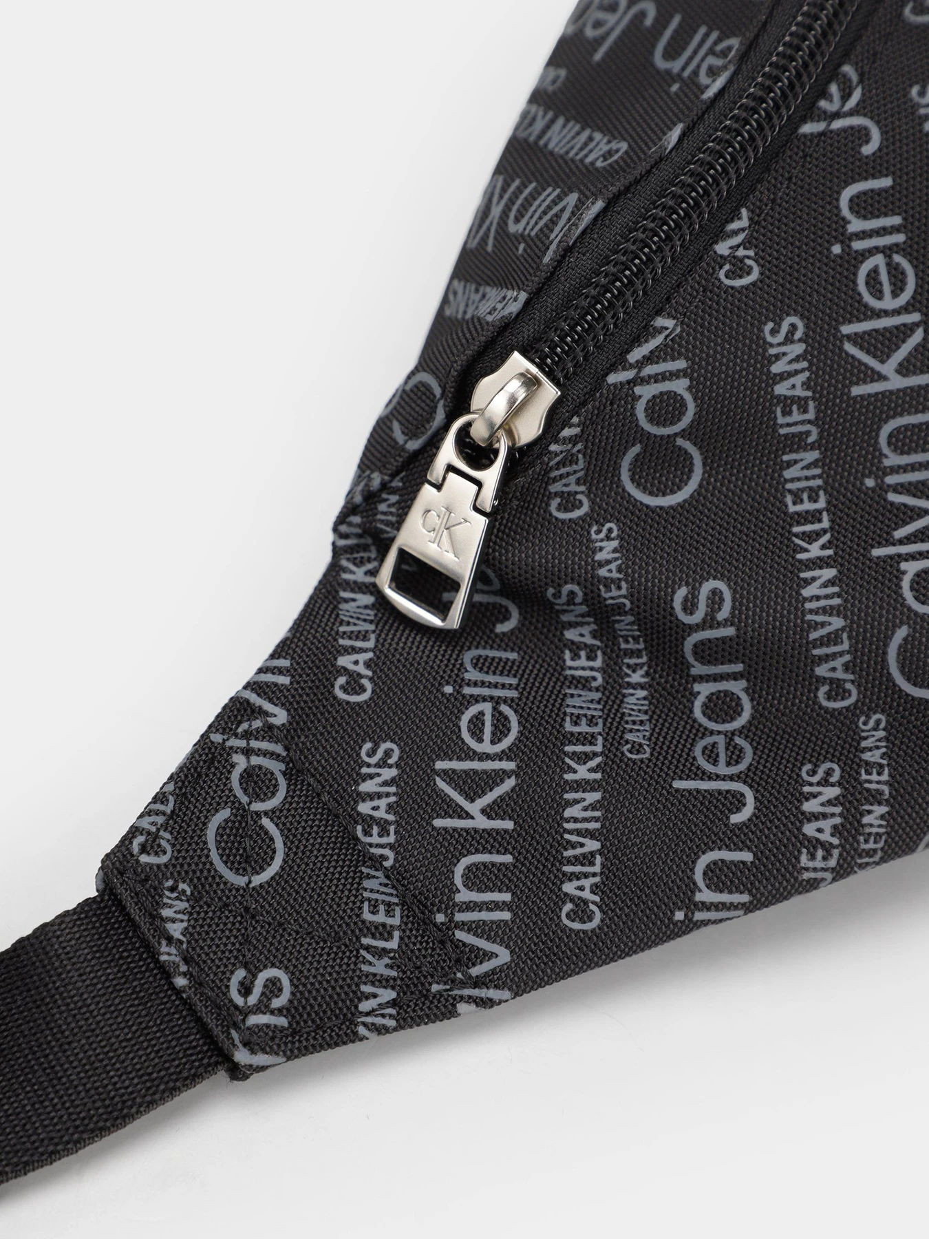 Сумки Calvin Klein модель K50K508193_01A Сумки Calvin Klein модель K50K508193_01A Фото
