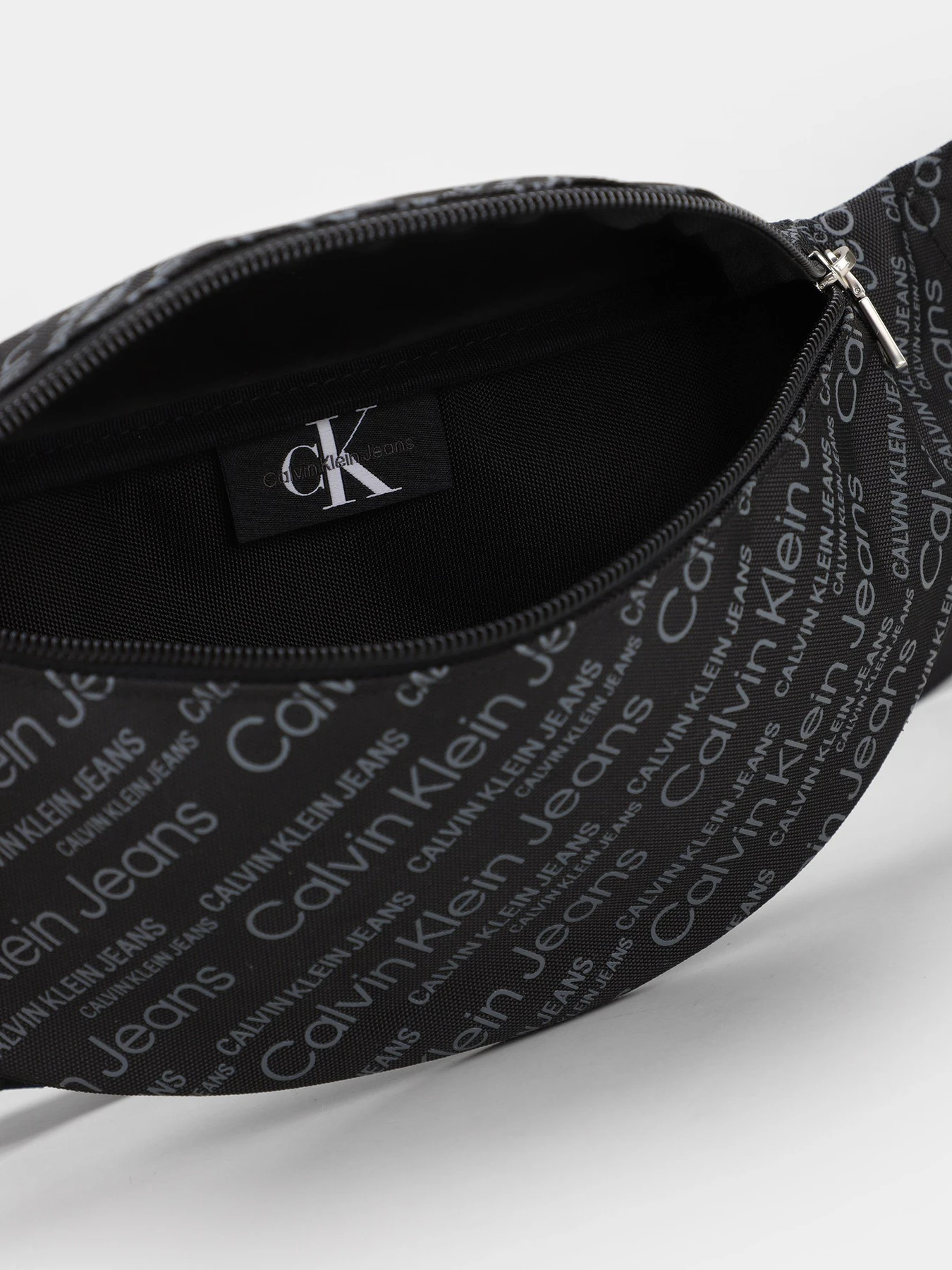 Сумки Calvin Klein модель K50K508193_01A Сумки Calvin Klein модель K50K508193_01A Фото