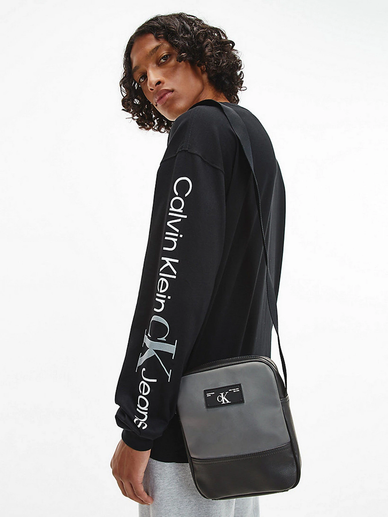 Сумки Calvin Klein модель K50K508196_0IM Фото
