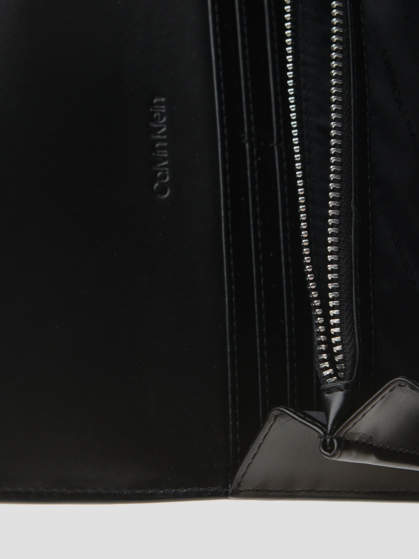 Гаманці Calvin Klein модель K60K608760_0GJ Гаманці Calvin Klein модель K60K608760_0GJ Фото