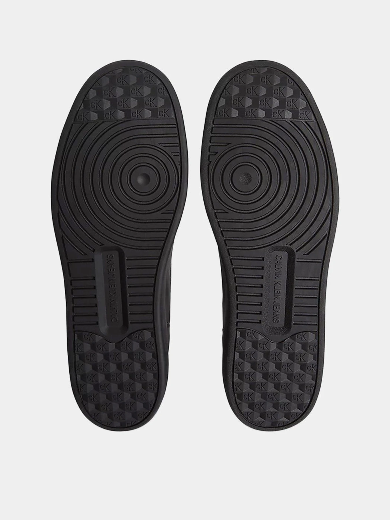 Кеды Calvin Klein Cupsole Laceup Basket Sock модель YM0YM00288-0GJ Фото