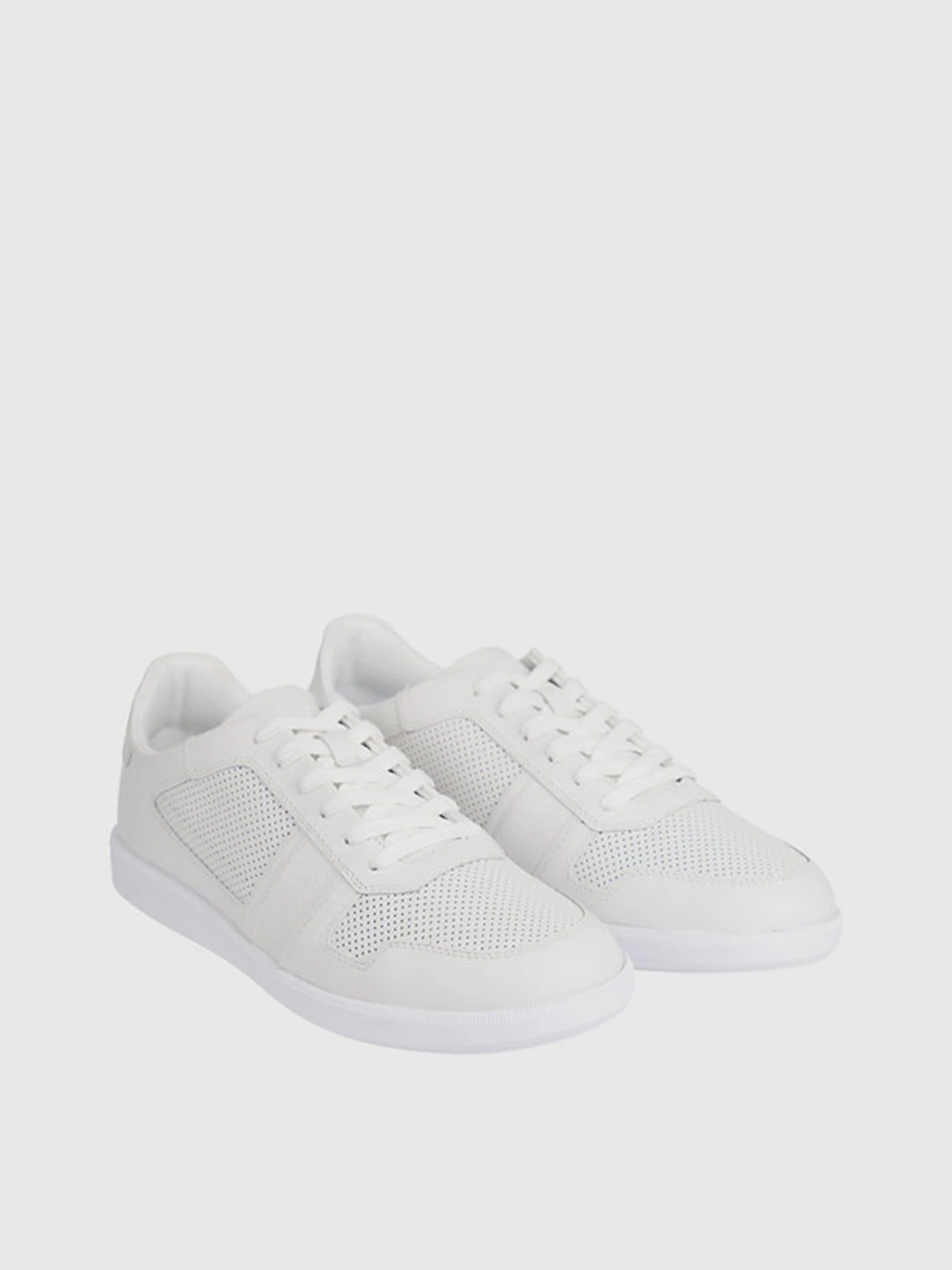 Кеды Calvin Klein Low Top Lace Up Lth модель HM0HM00471-01S Кеды Calvin Klein Low Top Lace Up Lth модель HM0HM00471-01S Фото