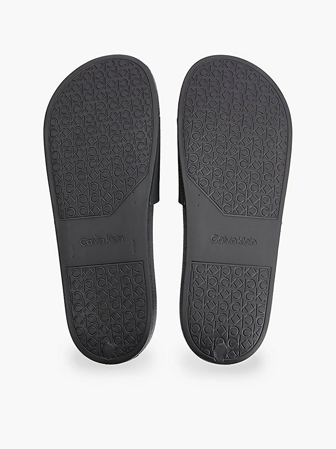 Шлёпанцы Calvin Klein Pool Slide Rubber модель HM0HM00636-BEH Шлёпанцы Calvin Klein Pool Slide Rubber модель HM0HM00636-BEH Фото