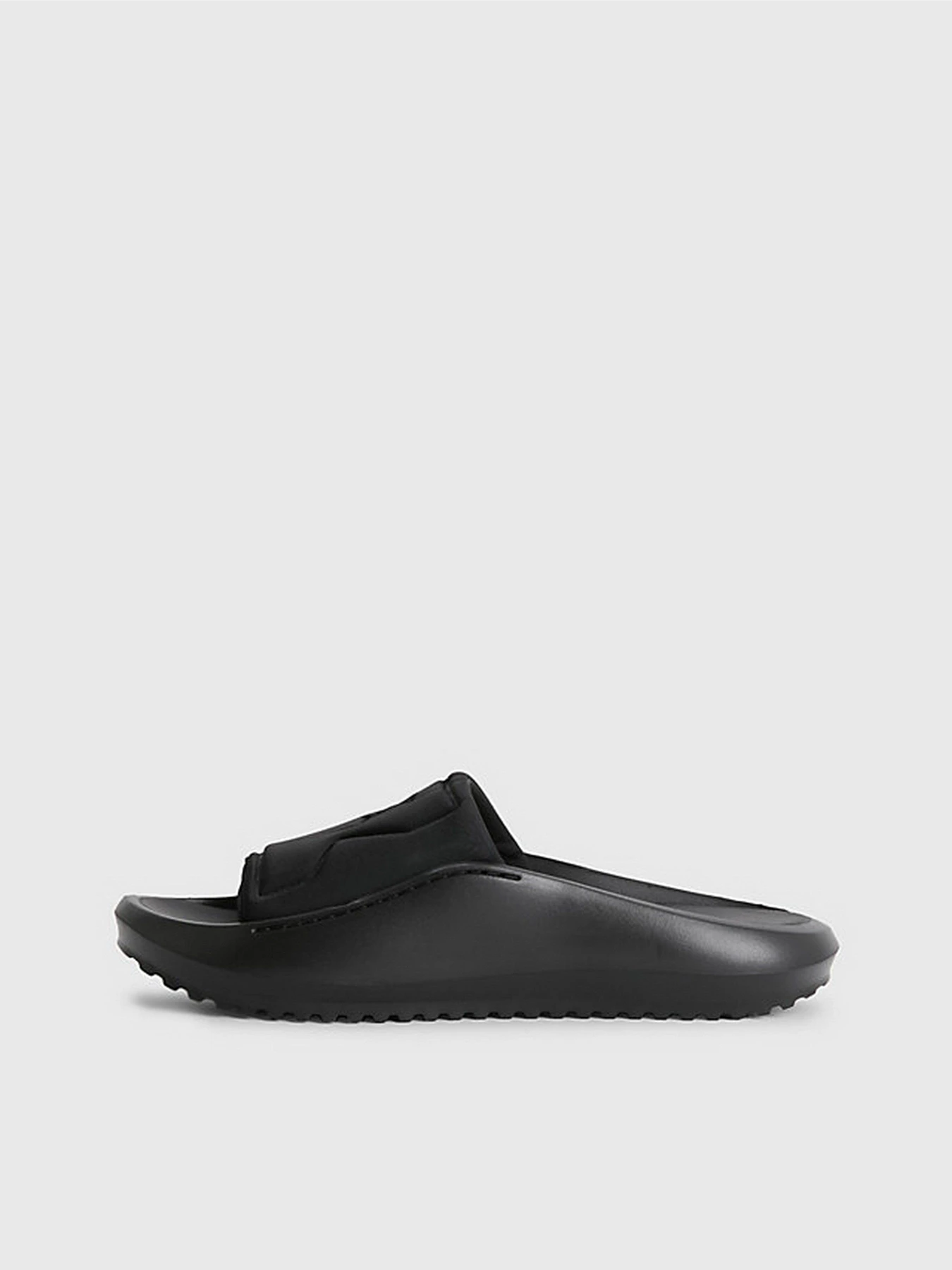 Шлёпанцы Calvin Klein модель YM0YM00645-0GM Шлёпанцы Calvin Klein модель YM0YM00645-0GM Фото