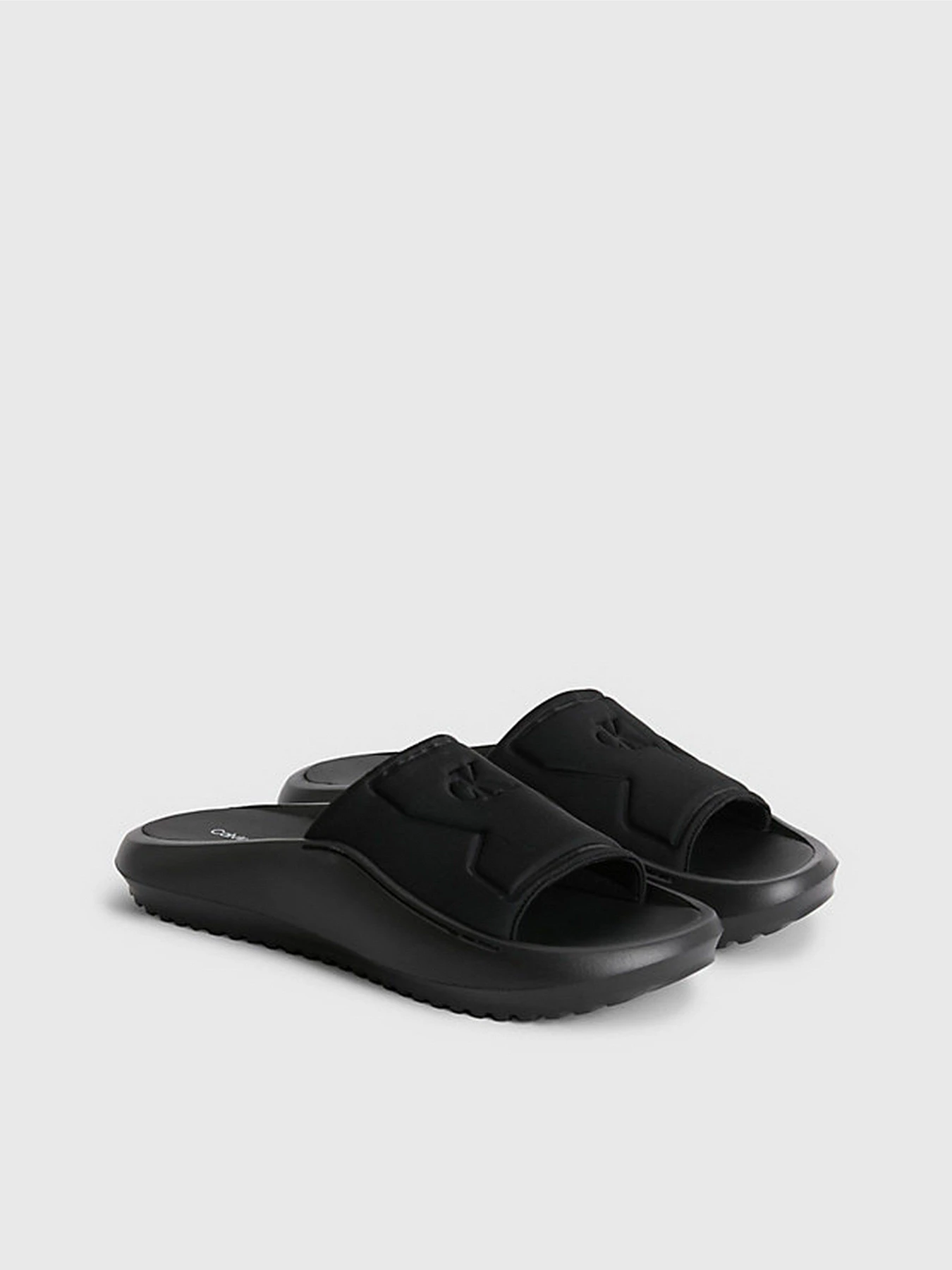 Шлёпанцы Calvin Klein модель YM0YM00645-0GM Шлёпанцы Calvin Klein модель YM0YM00645-0GM Фото