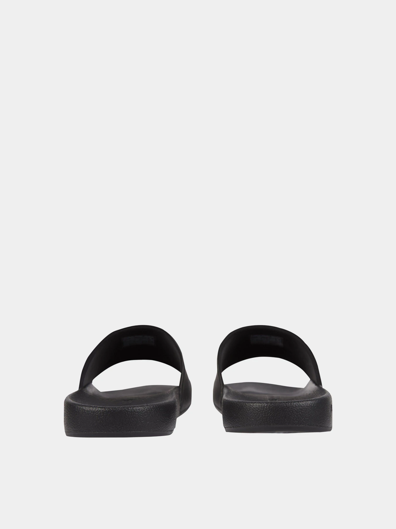 Шлёпанцы Calvin Klein модель YM0YM00662-BDS Шлёпанцы Calvin Klein модель YM0YM00662-BDS Фото